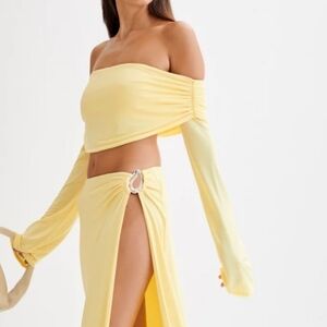 Nwt- Meshki CamrynSlinky Off Shoulder Crop Top - LMN/Yellow